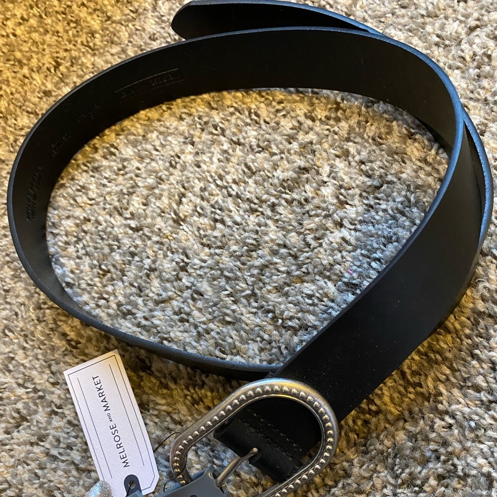 NWT Black belt - small